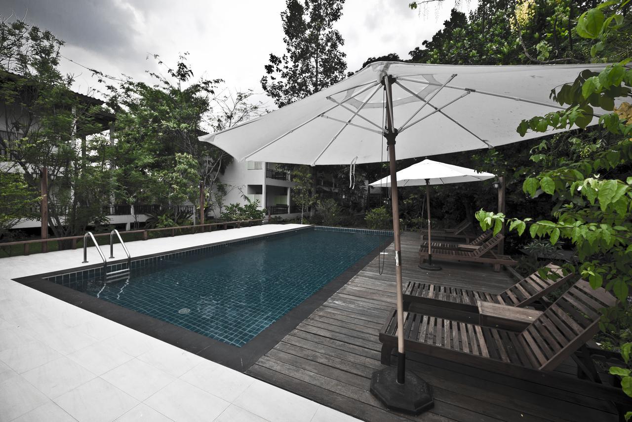 Tree House Hotel Sisaket Ngoại thất bức ảnh