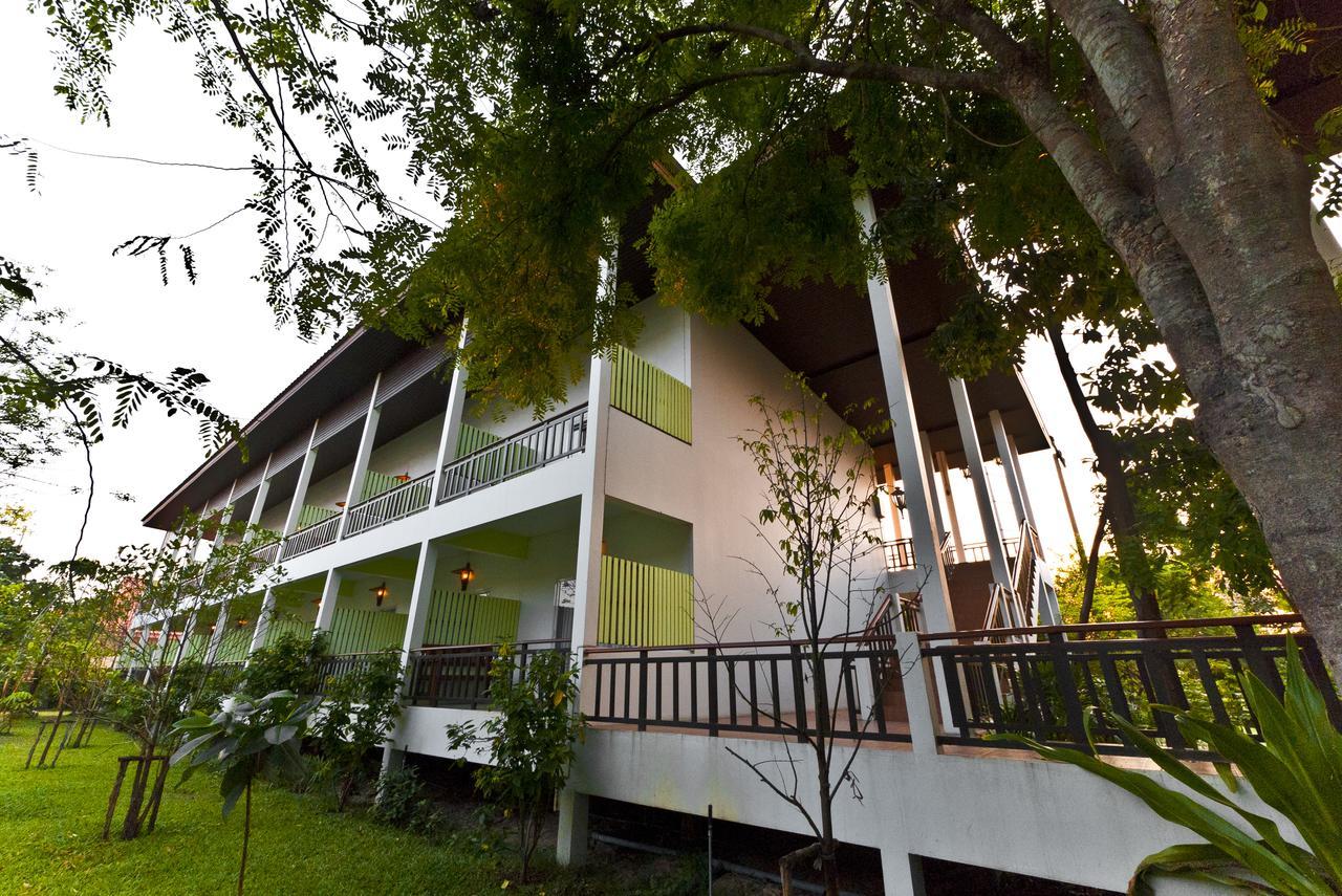 Tree House Hotel Sisaket Ngoại thất bức ảnh